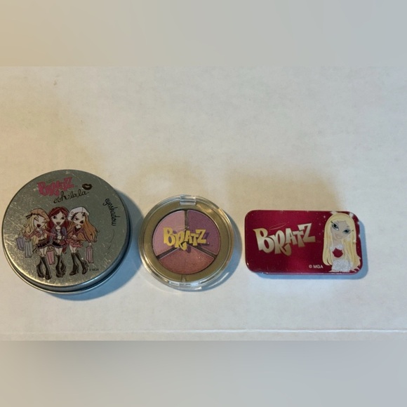 Bratz Other - BRATZ OOH LA LA Four Shade Compact Eyeshadow Tin RARE Y2K VIBE